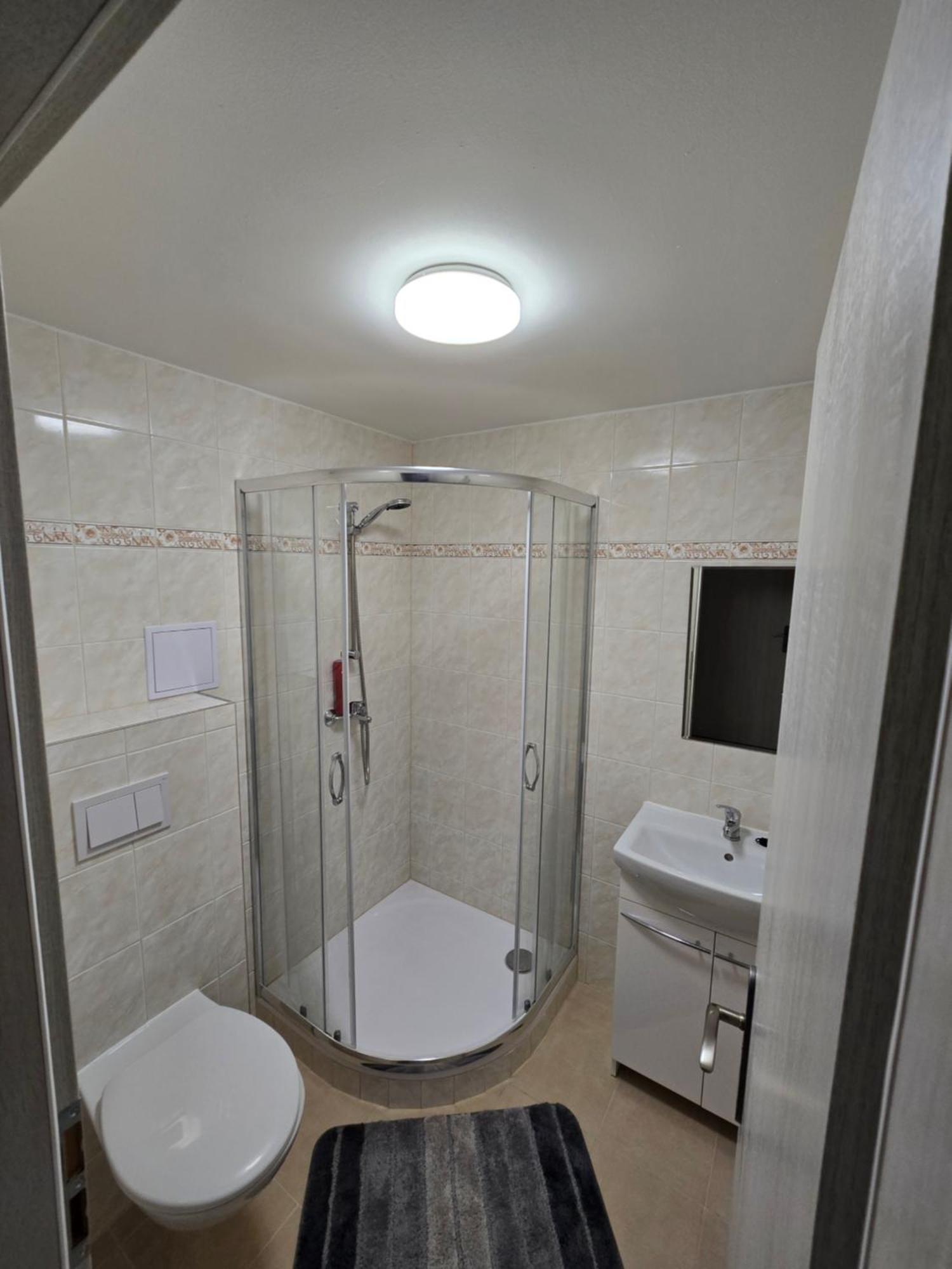 Apartmany Almond ฮาร์ราคอฟ ภายนอก รูปภาพ