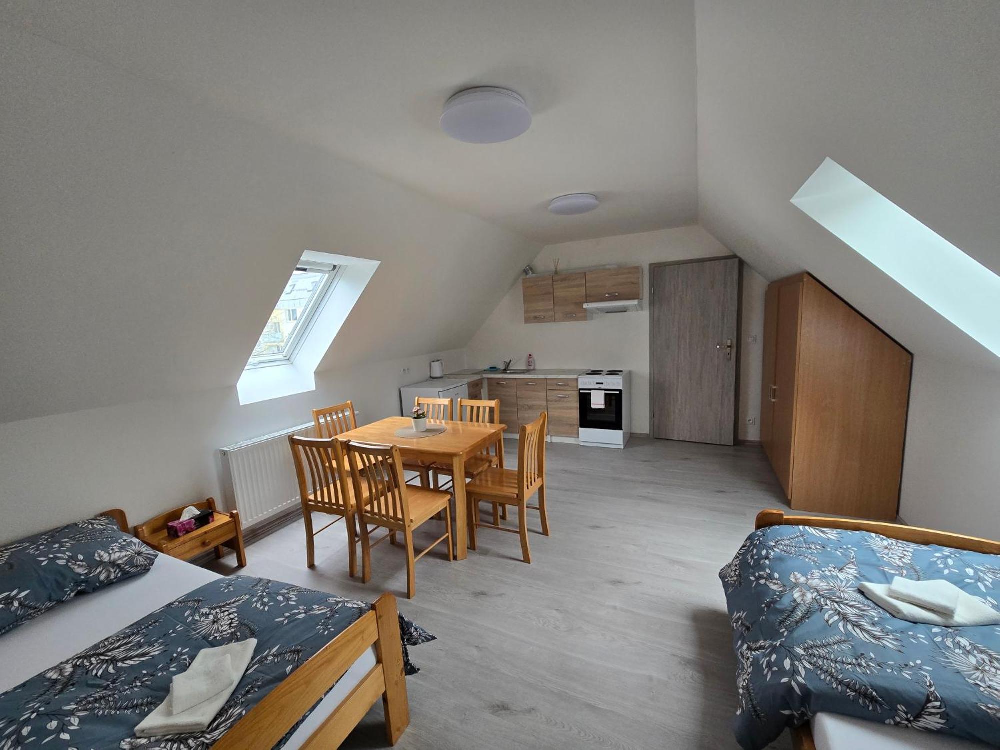 Apartmany Almond ฮาร์ราคอฟ ภายนอก รูปภาพ